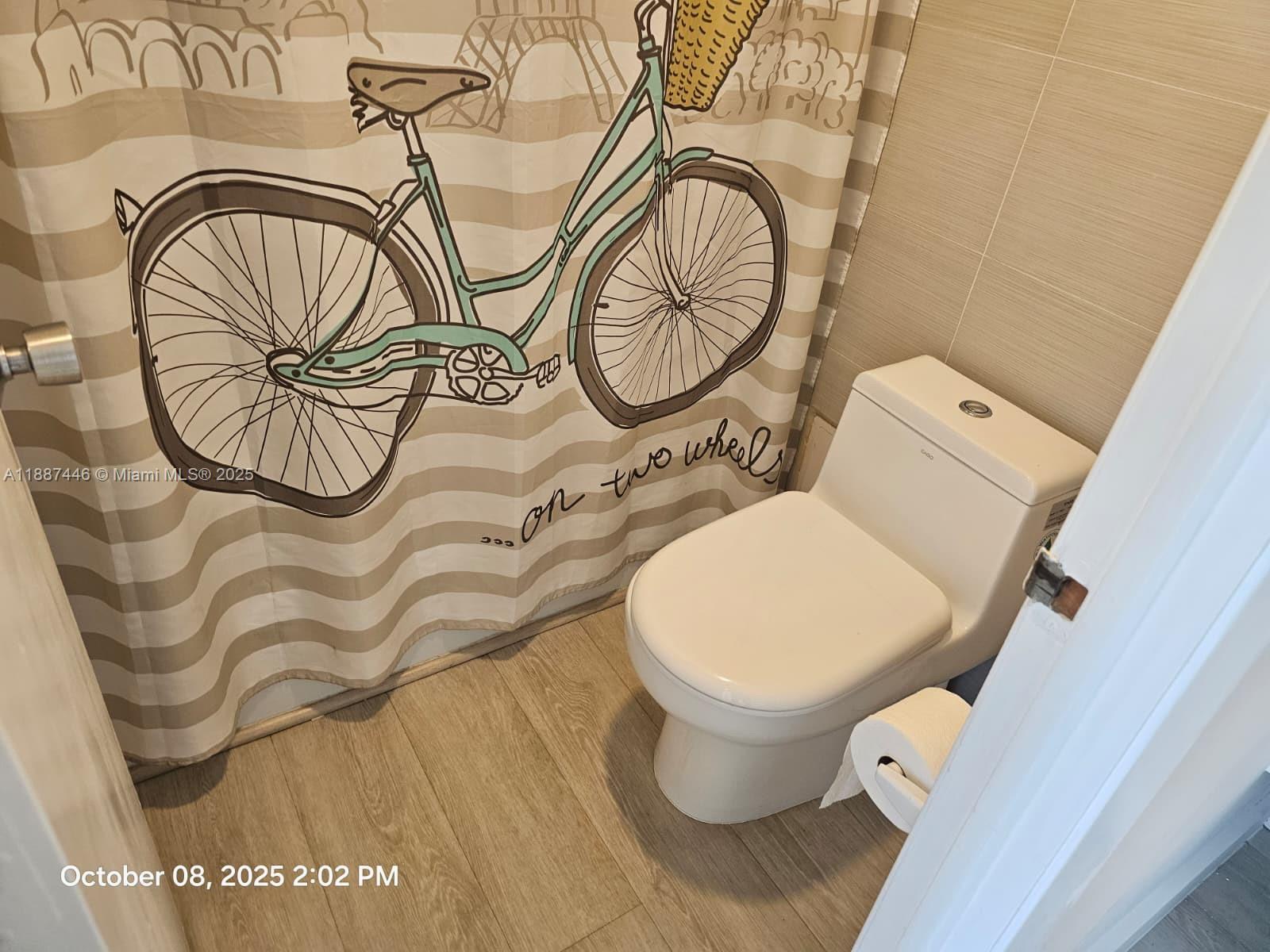 See details 1402 1 / 2 762 sq. ft. $ 2025-09-30 0 Photo