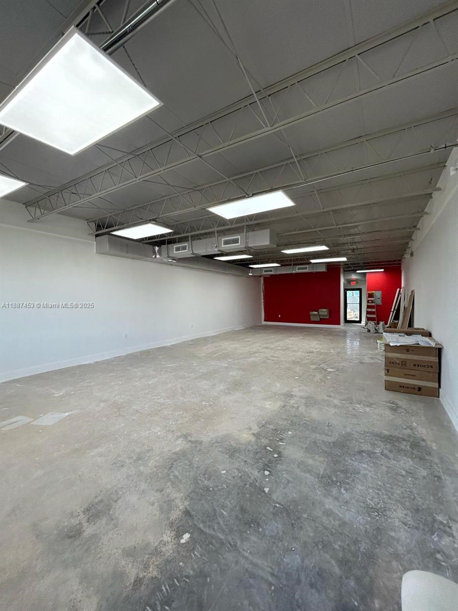   /   sq. ft. $ 2025-09-30 0 foto