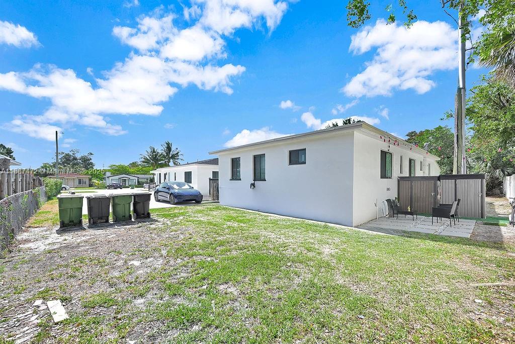   /  3784 sq. ft. $ 2025-09-30 0 foto