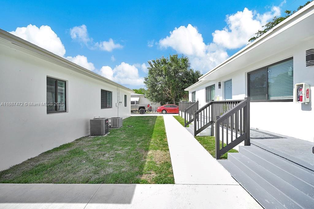   /  3784 sq. ft. $ 2025-09-30 0 foto