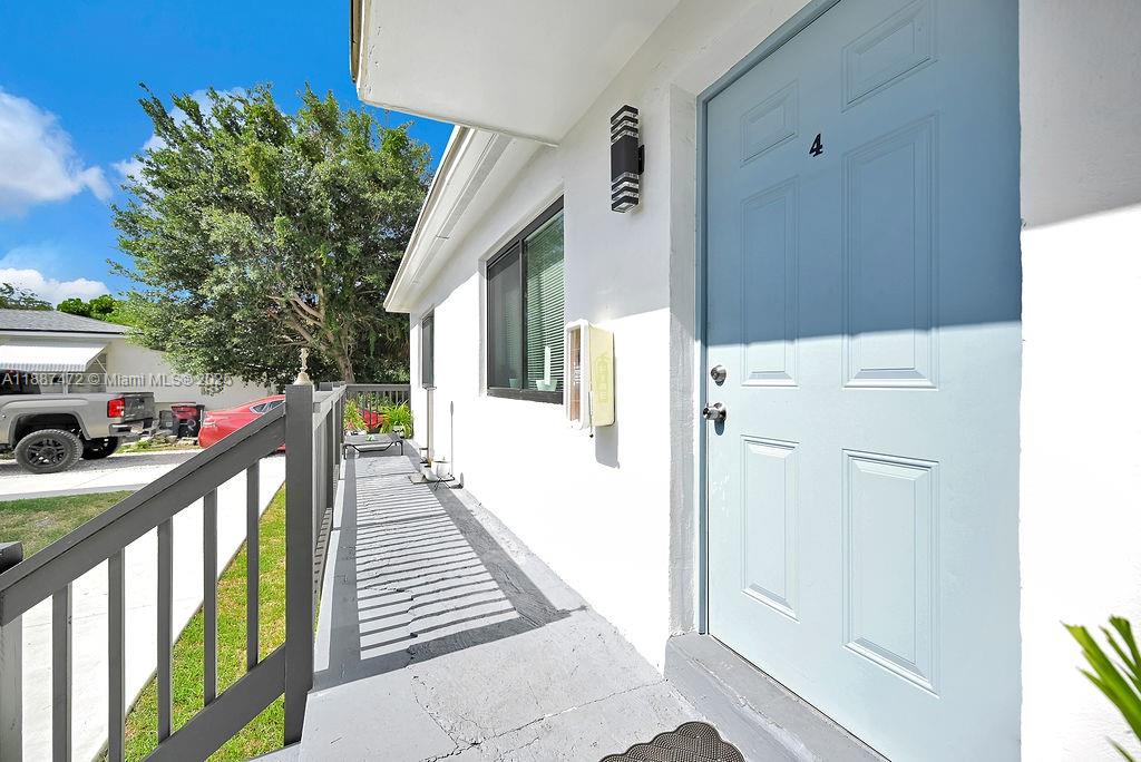   /  3784 sq. ft. $ 2025-09-30 0 foto