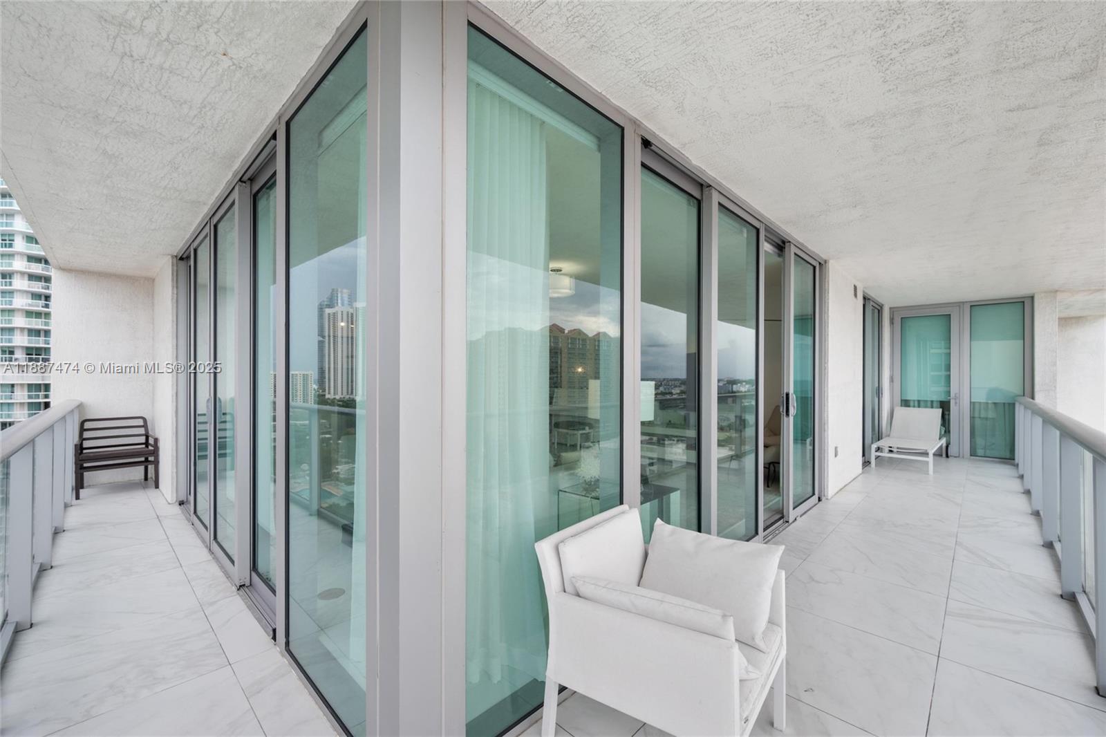 4-1501 3 / 4 1892 sq. ft. $ 2025-09-30 0 foto