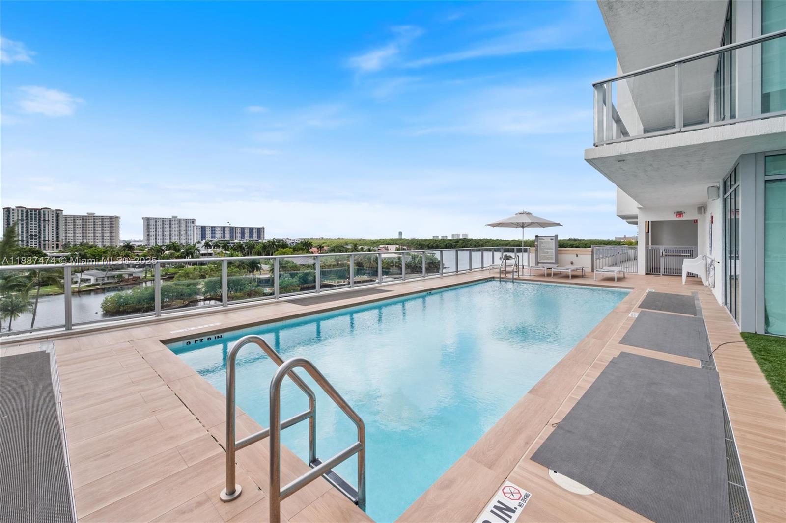 4-1501 3 / 4 1892 sq. ft. $ 2025-09-30 0 foto