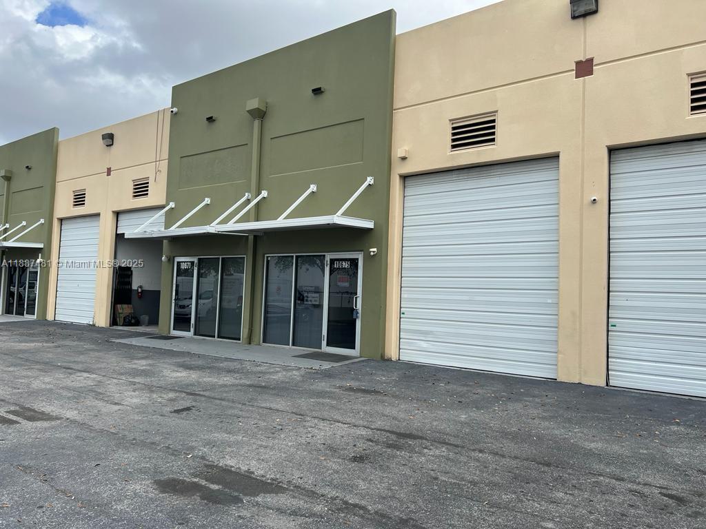 See details 14 / sq. ft. $ 2025-09-30 0 Photo