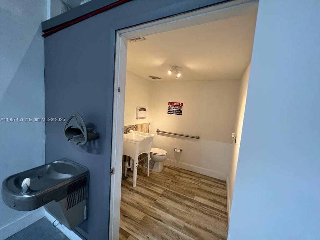 See details 14 / sq. ft. $ 2025-09-30 0 Photo
