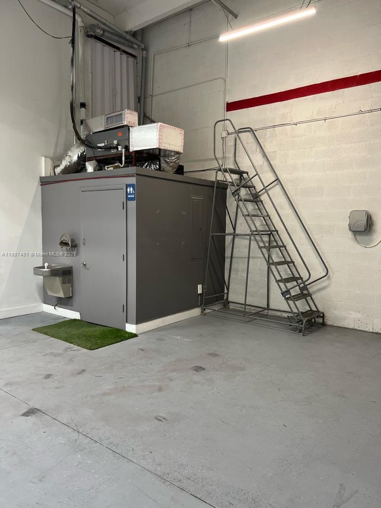 See details 14 / sq. ft. $ 2025-09-30 0 Photo