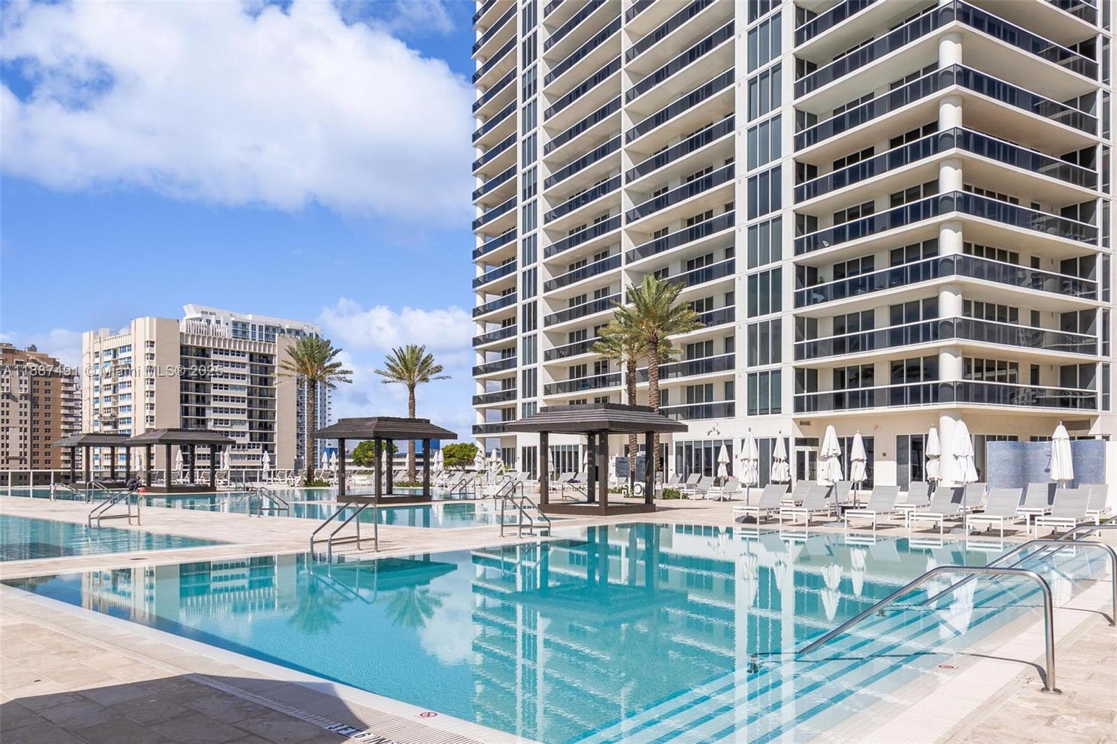 See details 1507 3 / 3 1571 sq. ft. $ 2025-09-30 0 Photo