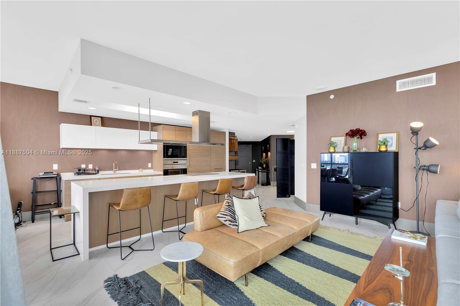 Photo of 17111 Biscayne Blvd  #1709, North Miami Beach, Florida, 33160 - 