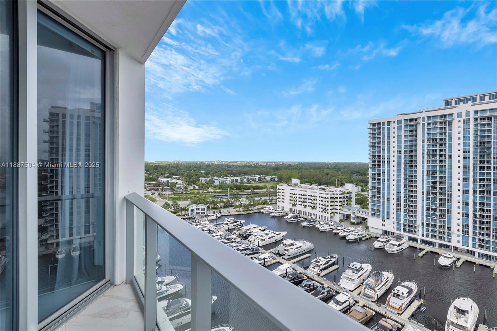 Photo of 17111 Biscayne Blvd  #1709, North Miami Beach, Florida, 33160 - 