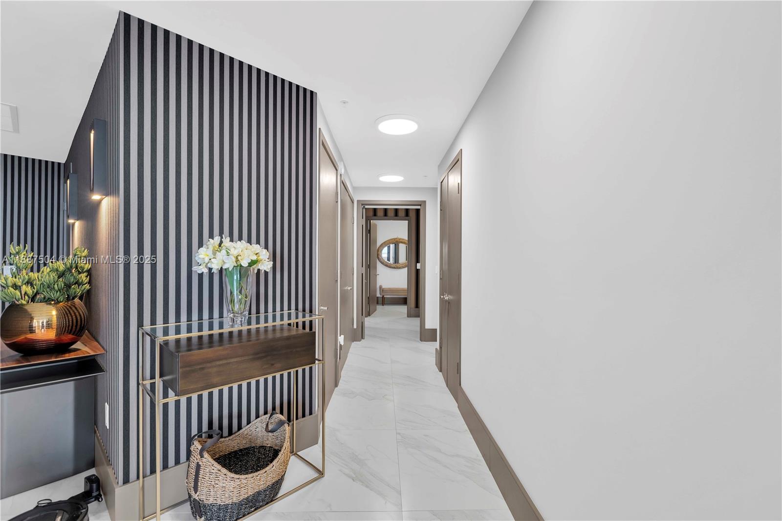 Photo of 17111 Biscayne Blvd  #1709, North Miami Beach, Florida, 33160 - 