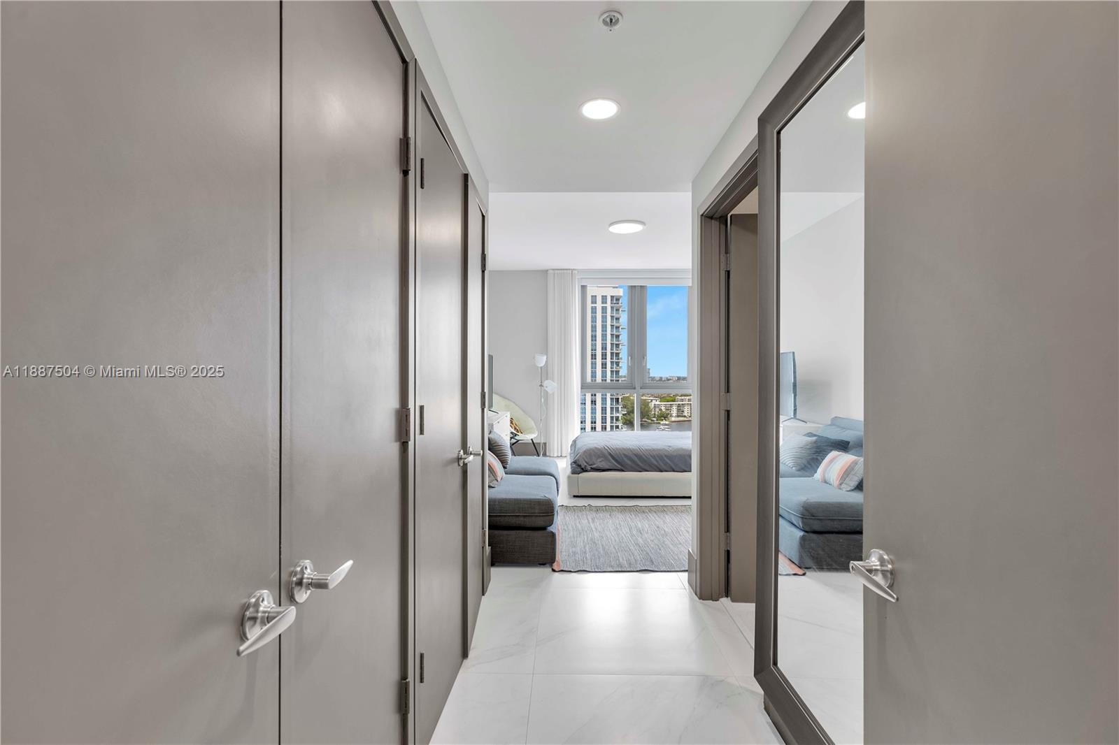 Photo of 17111 Biscayne Blvd  #1709, North Miami Beach, Florida, 33160 - 