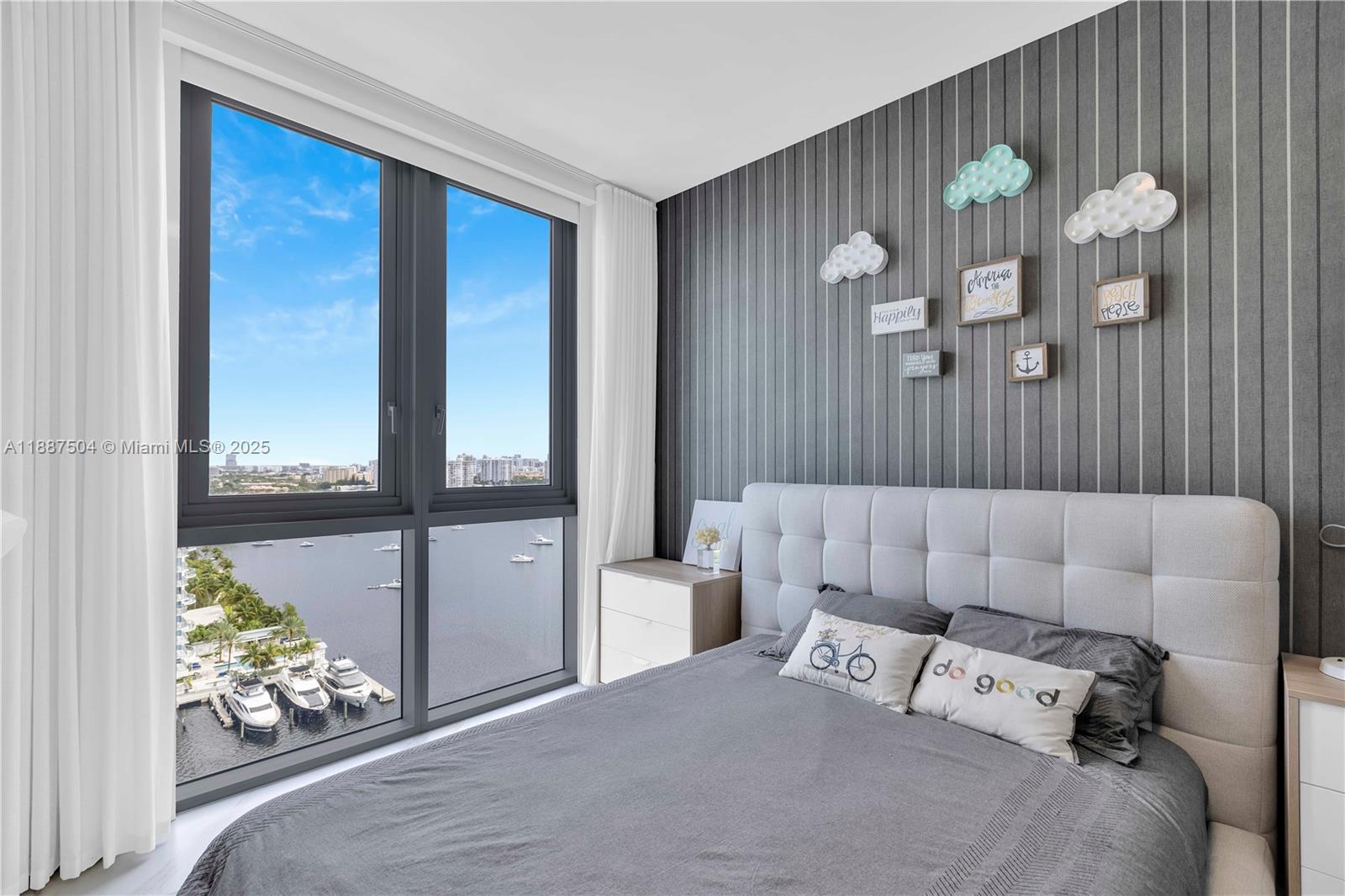 Photo of 17111 Biscayne Blvd  #1709, North Miami Beach, Florida, 33160 - 