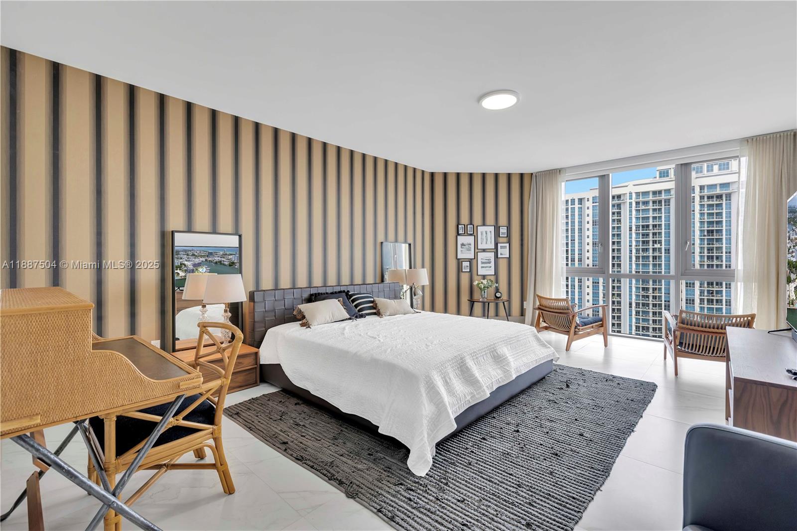 Photo of 17111 Biscayne Blvd  #1709, North Miami Beach, Florida, 33160 - 