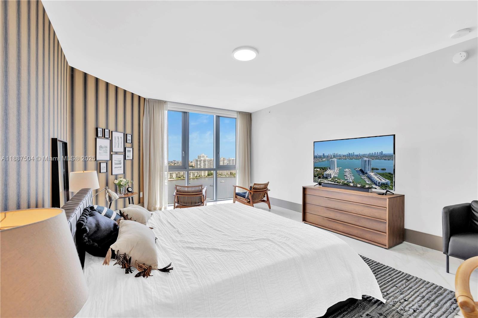 Photo of 17111 Biscayne Blvd  #1709, North Miami Beach, Florida, 33160 - 