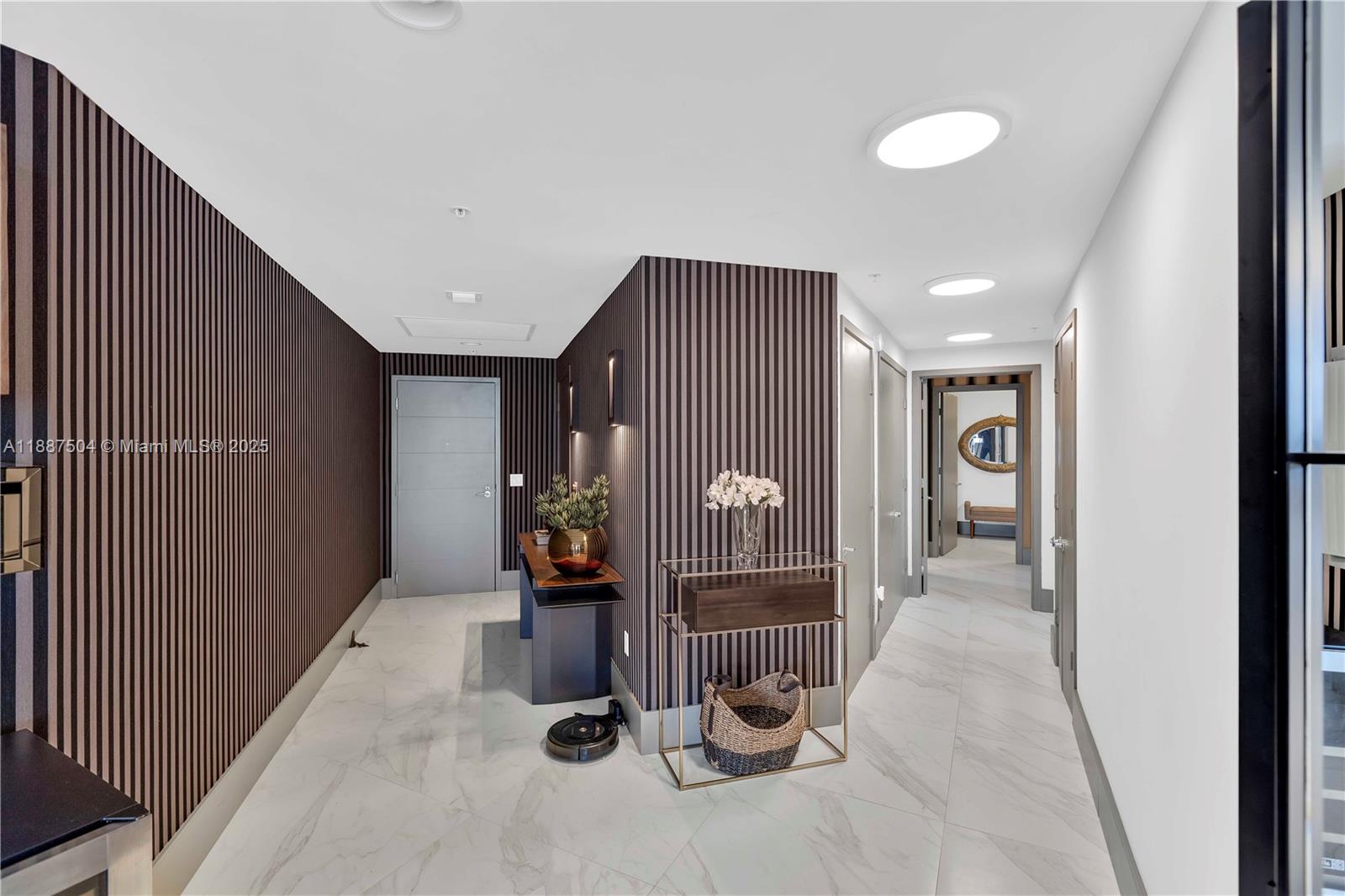 Photo of 17111 Biscayne Blvd  #1709, North Miami Beach, Florida, 33160 - 