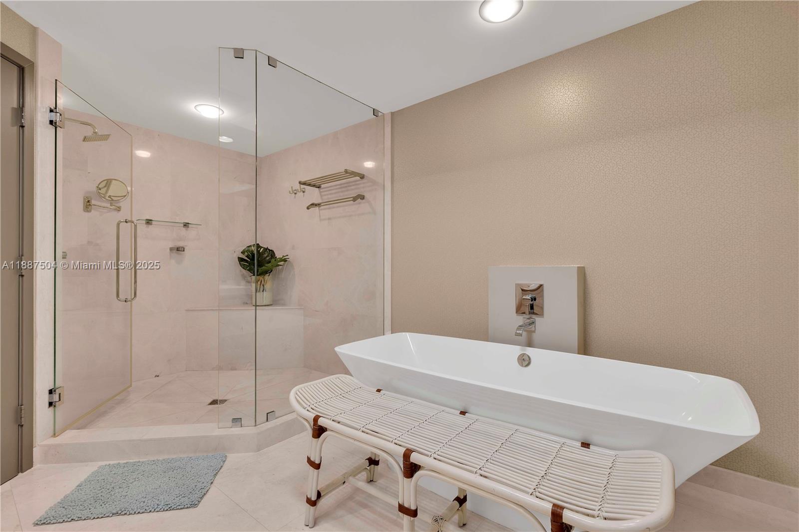 Photo of 17111 Biscayne Blvd  #1709, North Miami Beach, Florida, 33160 - 