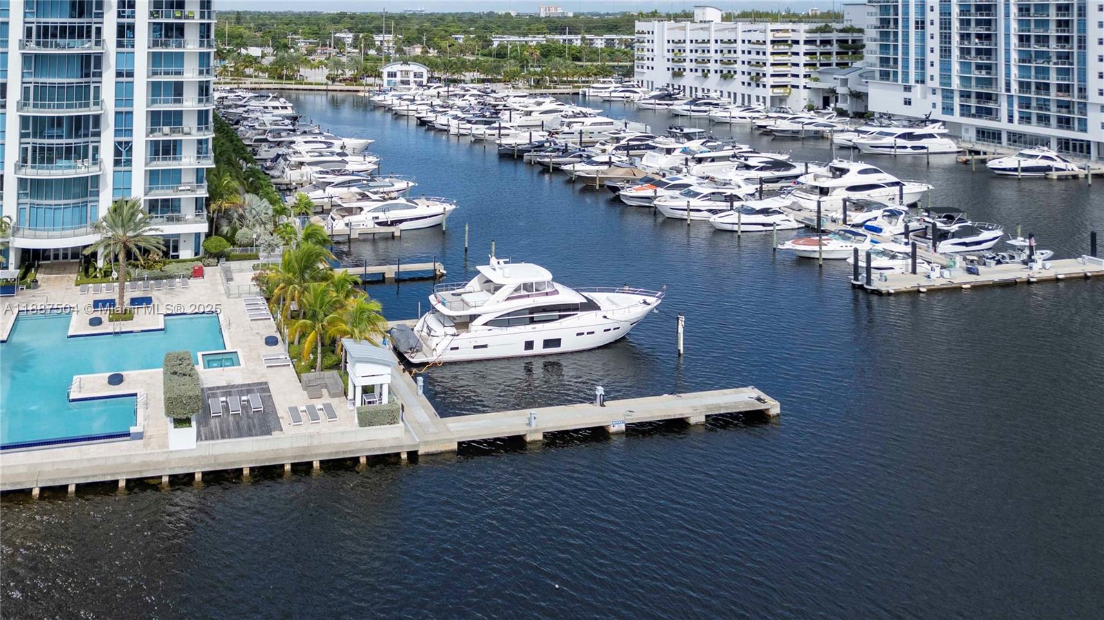 Photo of 17111 Biscayne Blvd  #1709, North Miami Beach, Florida, 33160 - 