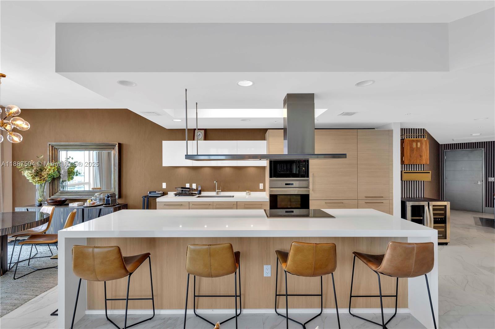 Photo of 17111 Biscayne Blvd  #1709, North Miami Beach, Florida, 33160 - 