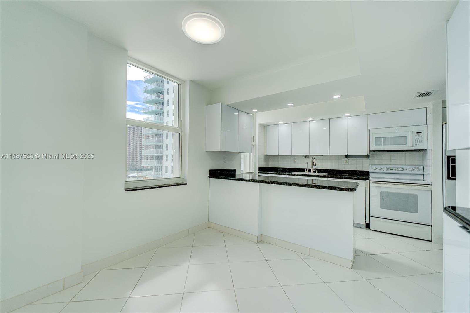 618 2 / 2 1830 sq. ft. $ 2025-09-30 0 Photo