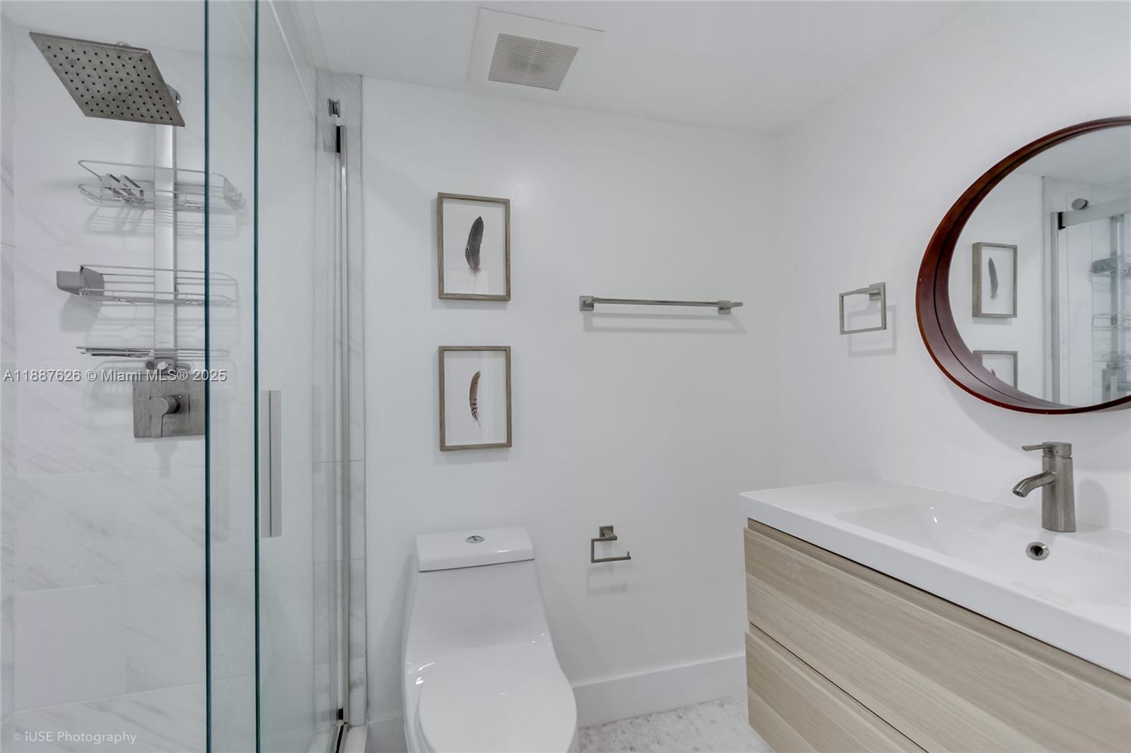 1207 2 / 2 1070 sq. ft. $ 2025-09-30 0 foto