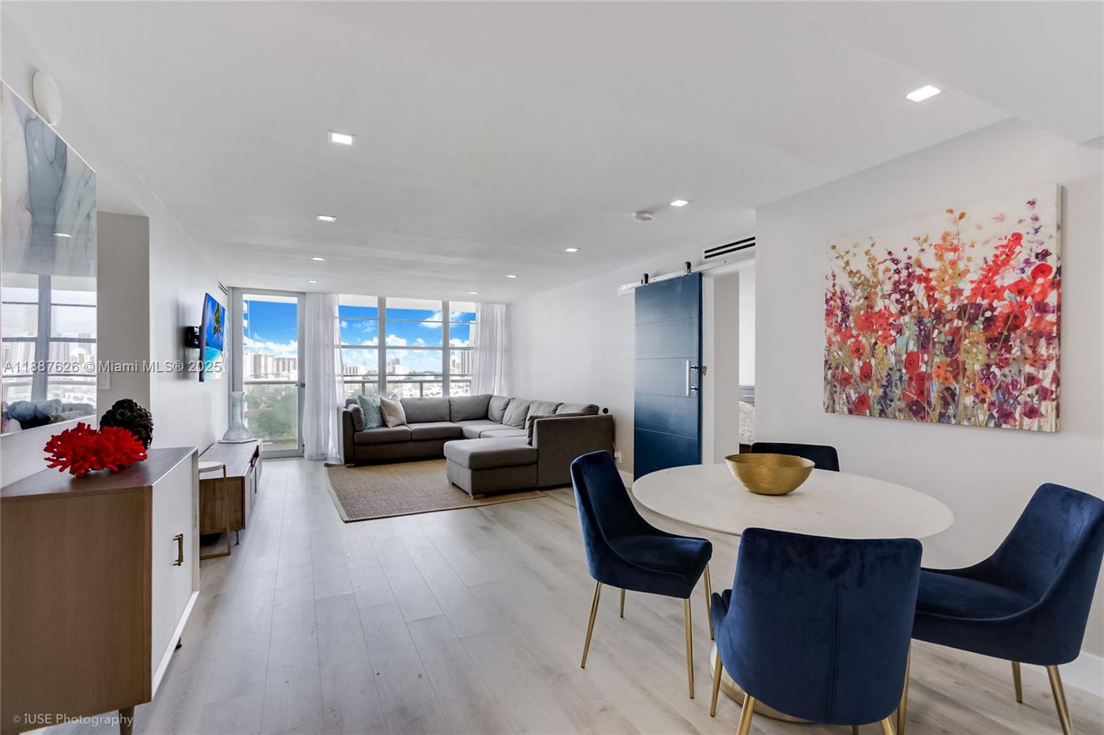 1207 2 / 2 1070 sq. ft. $ 2025-09-30 0 foto