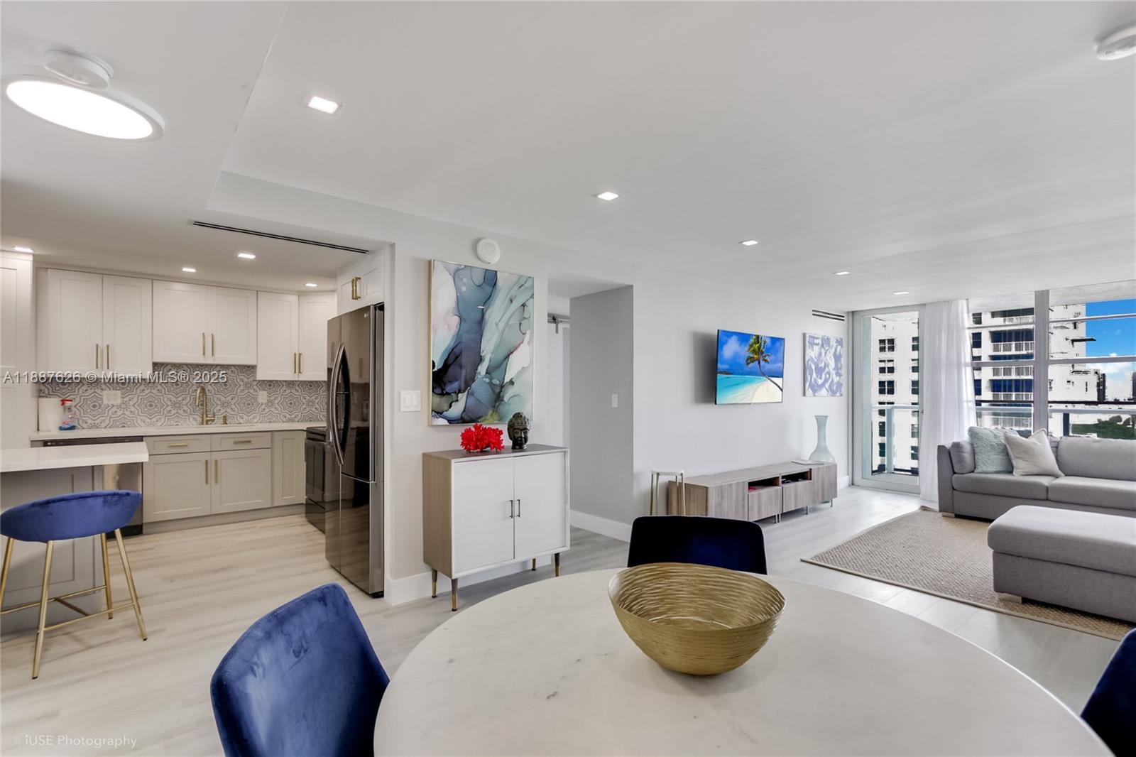 1207 2 / 2 1070 sq. ft. $ 2025-09-30 0 foto