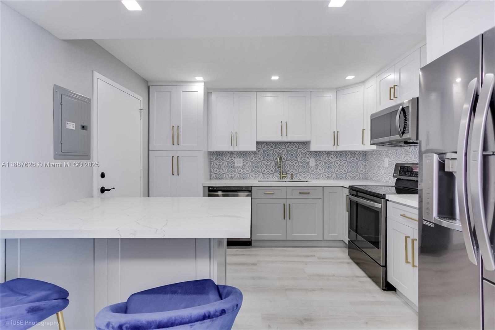 1207 2 / 2 1070 sq. ft. $ 2025-09-30 0 foto