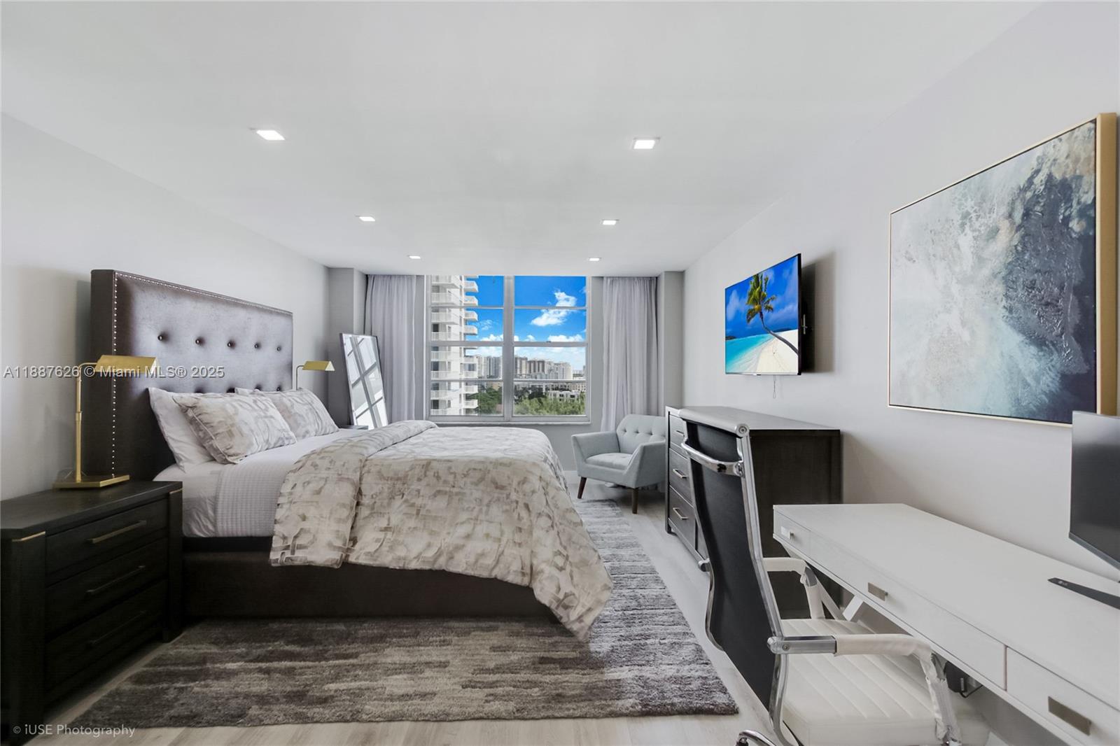 1207 2 / 2 1070 sq. ft. $ 2025-09-30 0 foto
