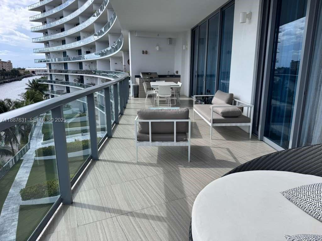 Photo of 3250 188th St  #408, Aventura, Florida, 33180 - 