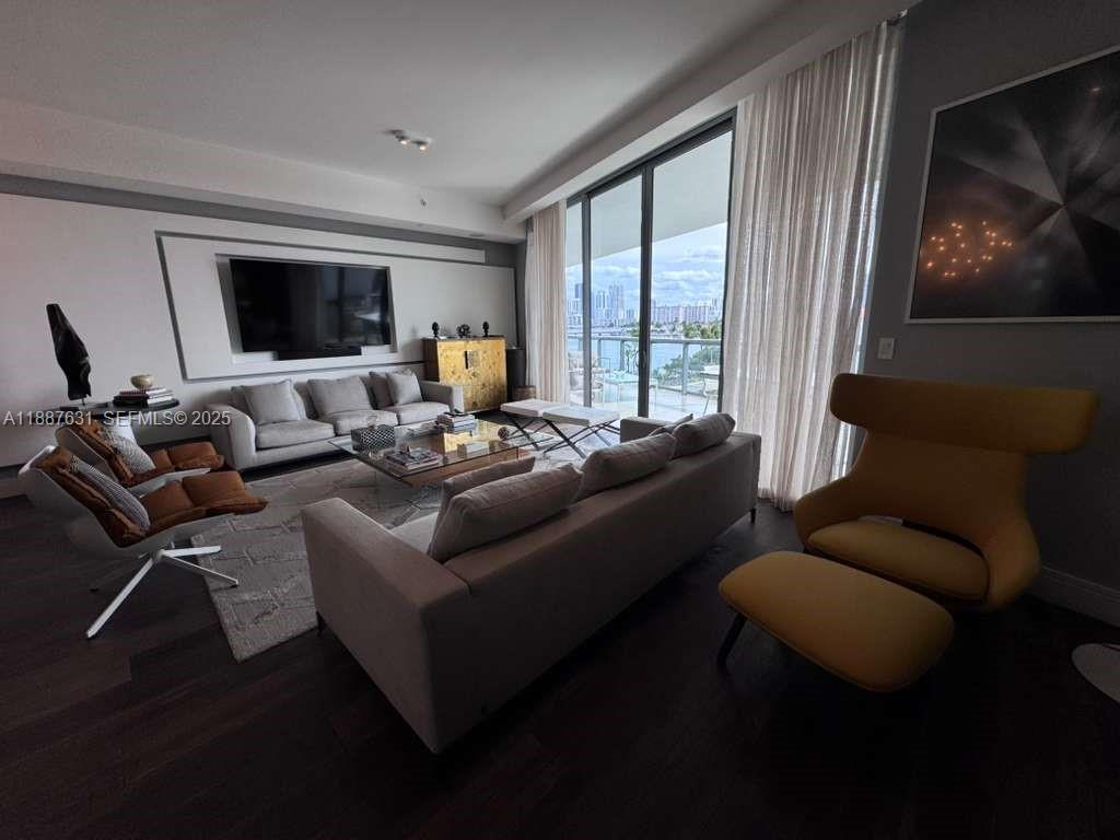 Photo of 3250 188th St  #408, Aventura, Florida, 33180 - 