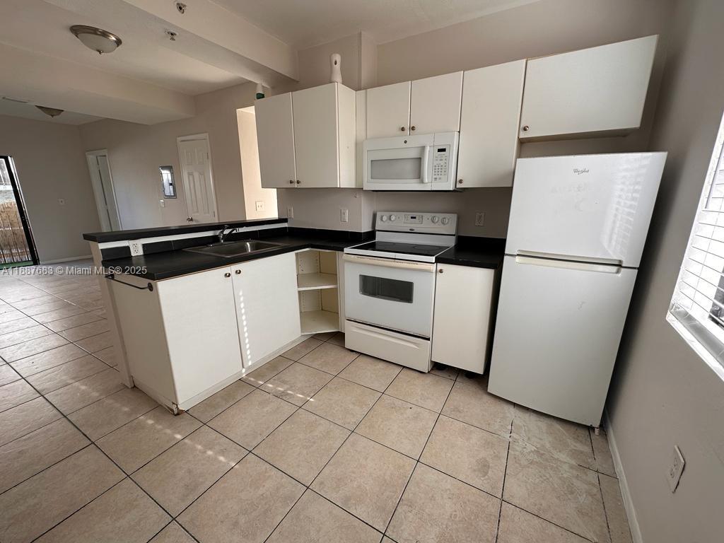   /   sq. ft. $ 2025-09-30 0 Photo