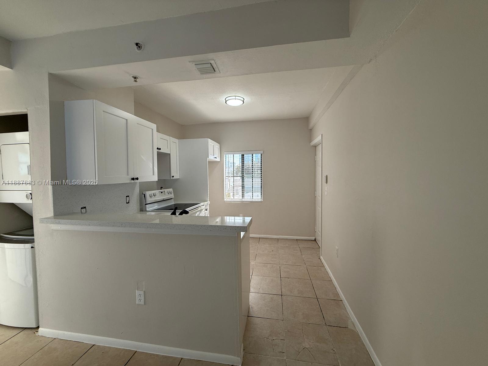   /   sq. ft. $ 2025-09-30 0 Photo