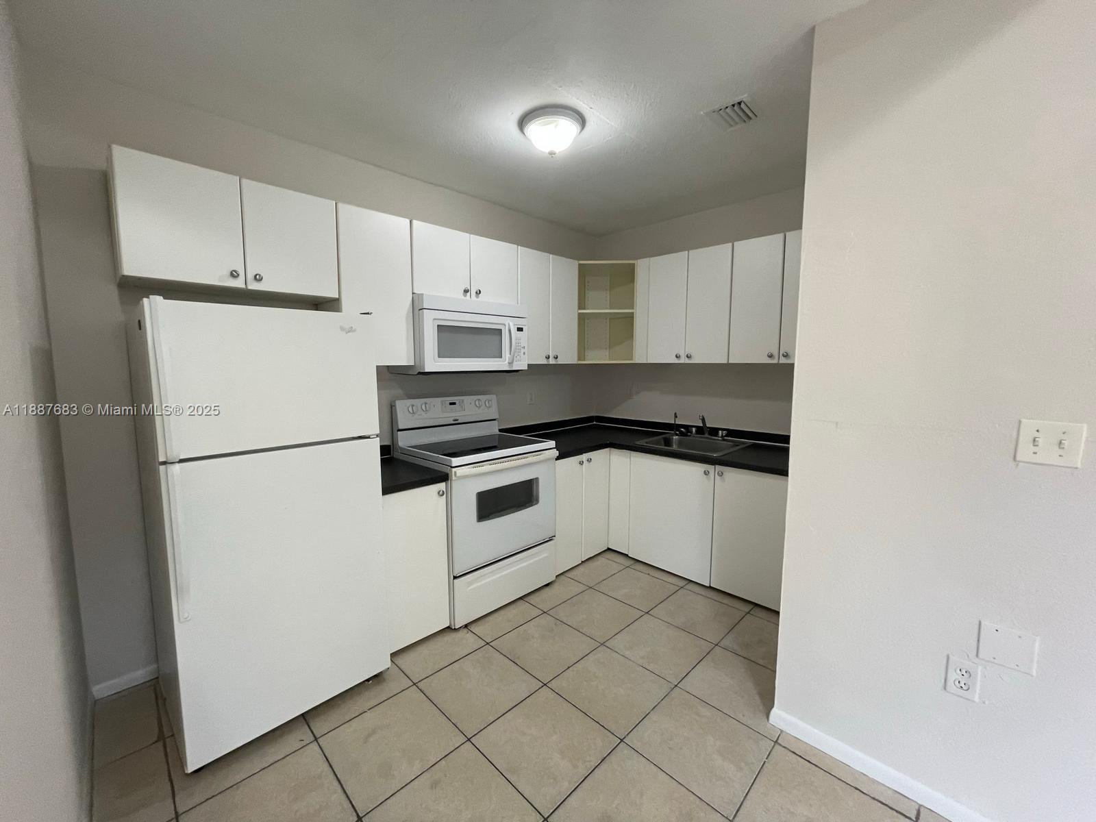   /   sq. ft. $ 2025-09-30 0 Photo