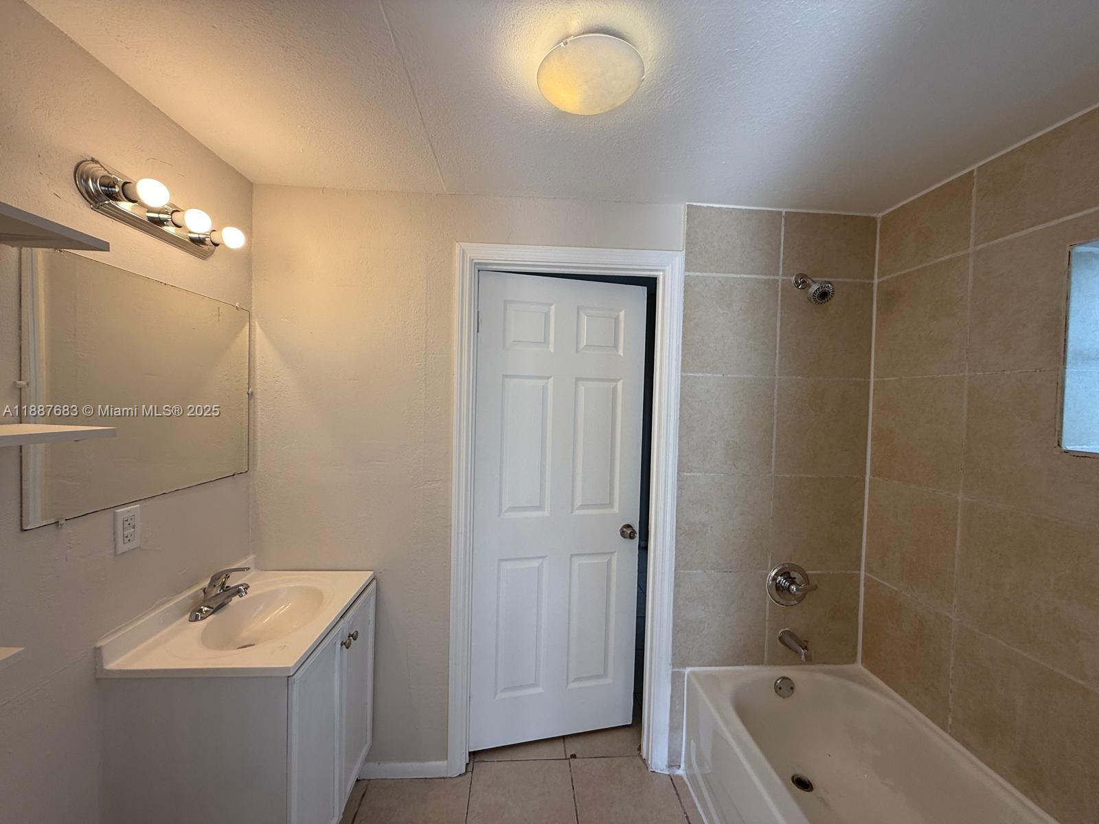   /   sq. ft. $ 2025-09-30 0 Photo