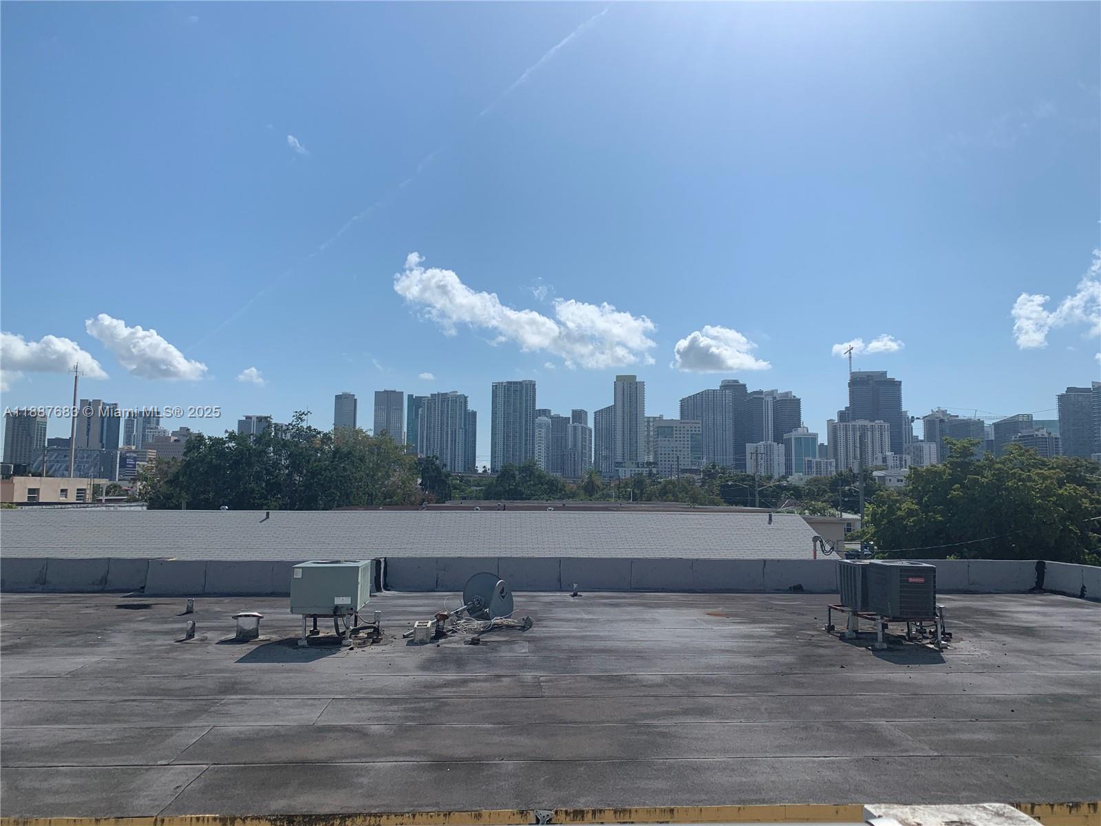 See details / sq. ft. $ 2025-09-30 0 Photo