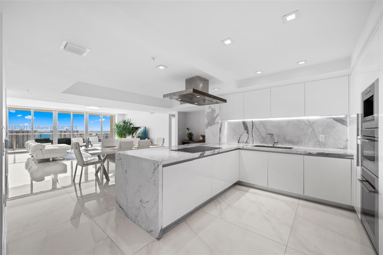5-2204 4 / 5 3084 sq. ft. $ 2025-09-30 0 foto