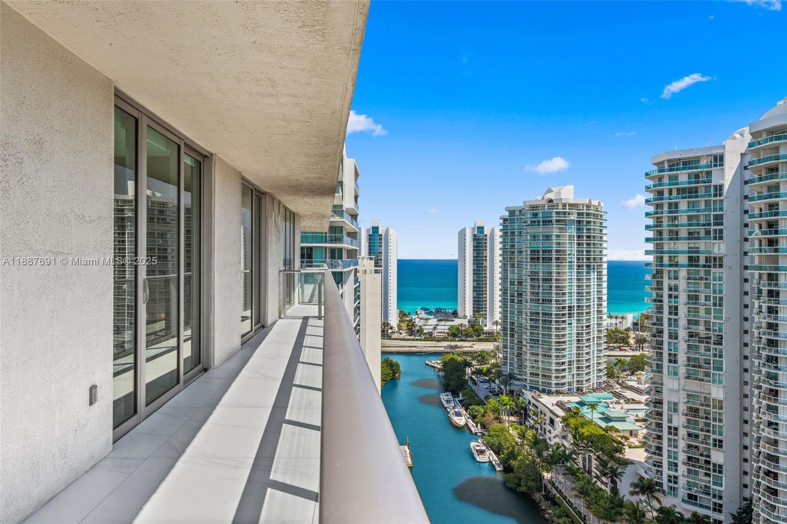 5-2204 4 / 5 3084 sq. ft. $ 2025-09-30 0 foto