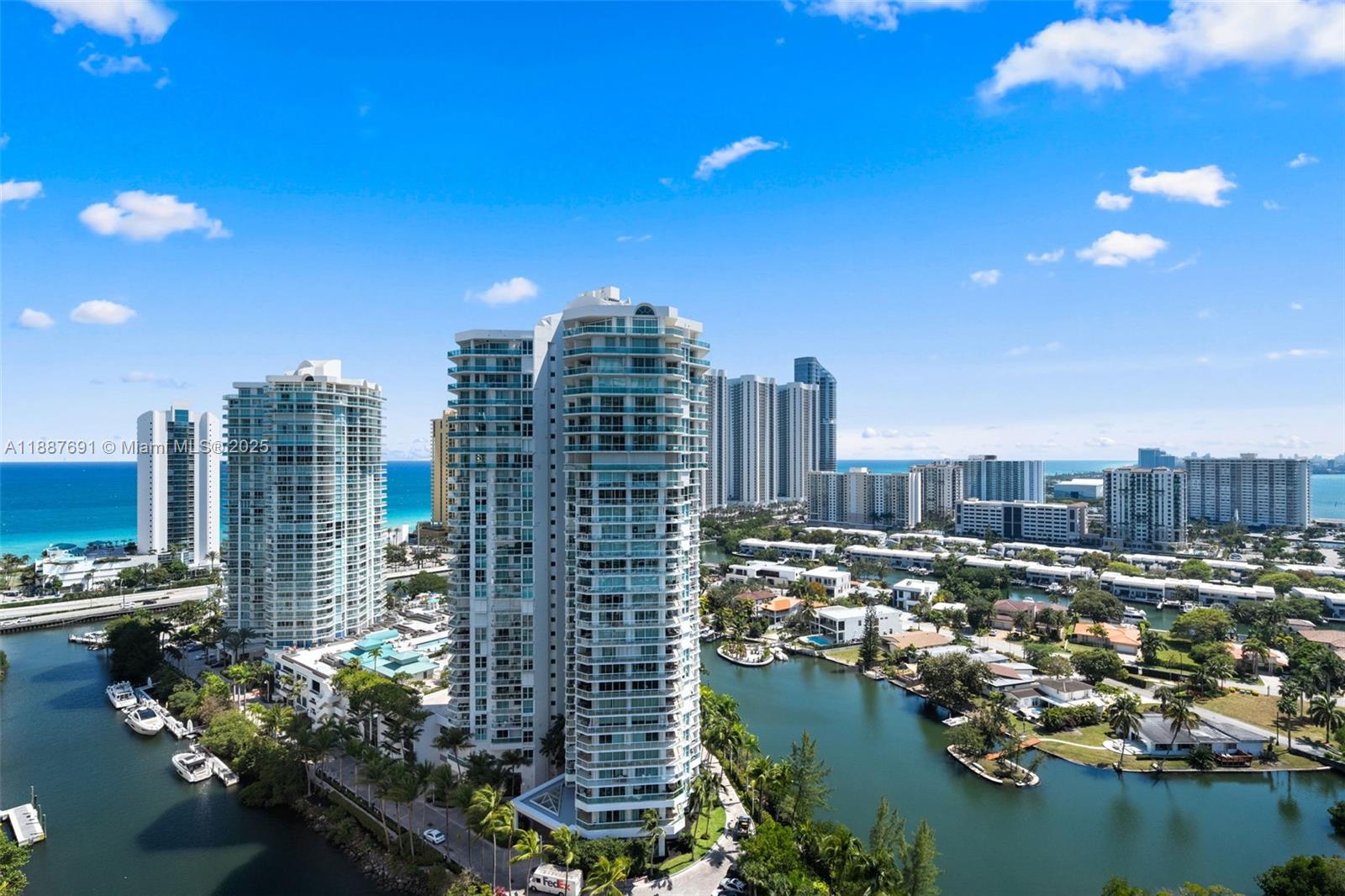 5-2204 4 / 5 3084 sq. ft. $ 2025-09-30 0 foto