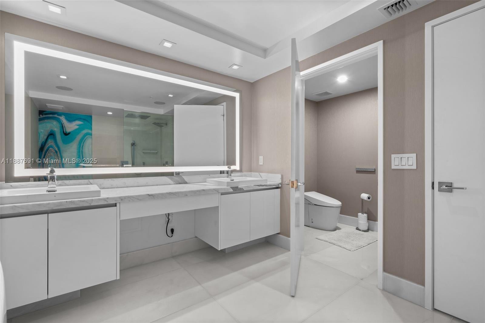 5-2204 4 / 5 3084 sq. ft. $ 2025-09-30 0 foto