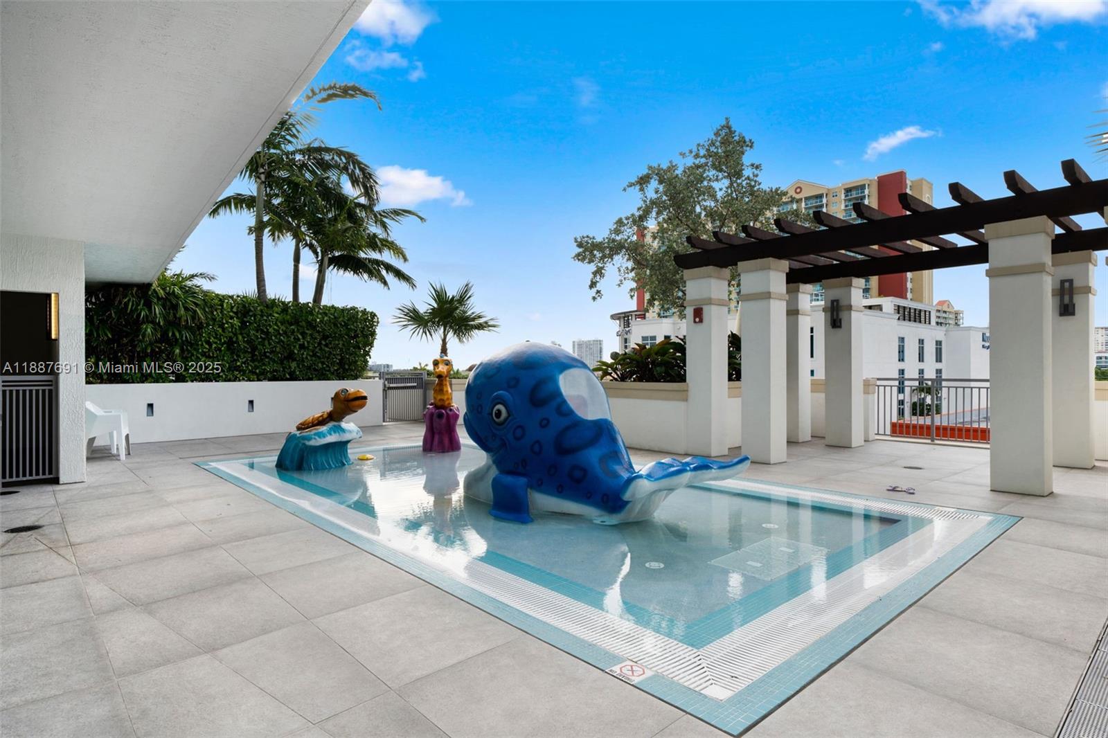 5-2204 4 / 5 3084 sq. ft. $ 2025-09-30 0 foto