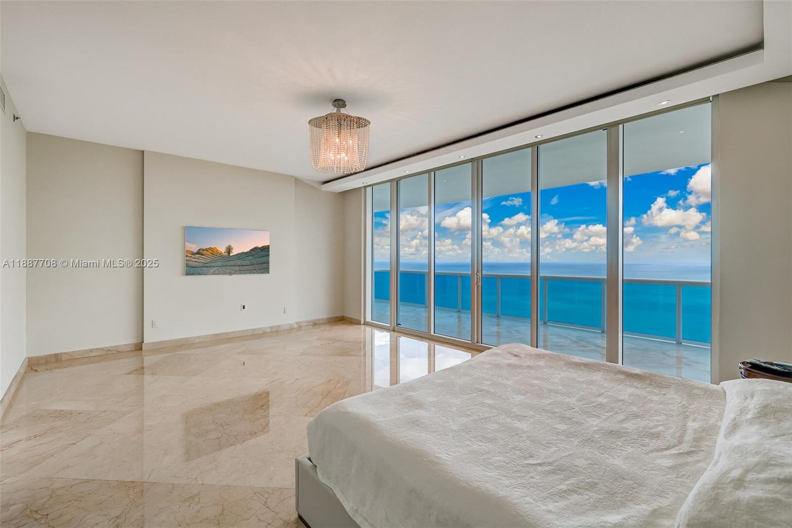 Photo of 2711 Ocean Dr  #3705, Hollywood, Florida, 33019 - 