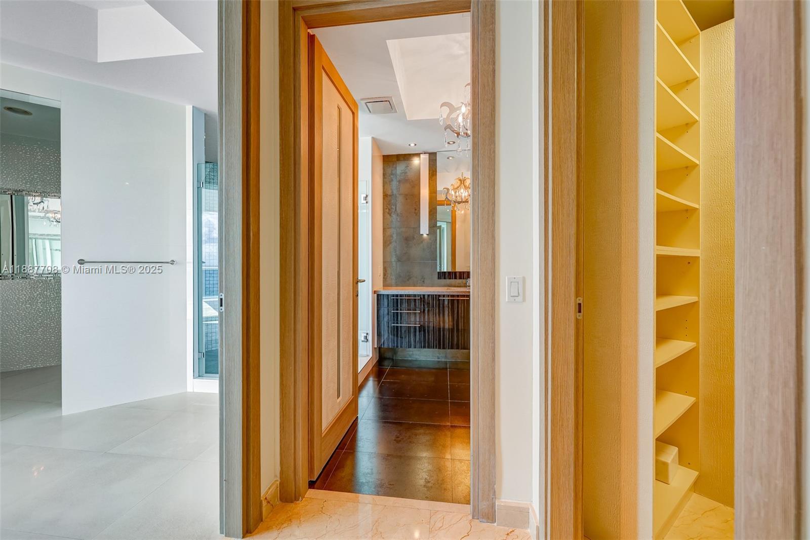 Photo of 2711 Ocean Dr  #3705, Hollywood, Florida, 33019 - 