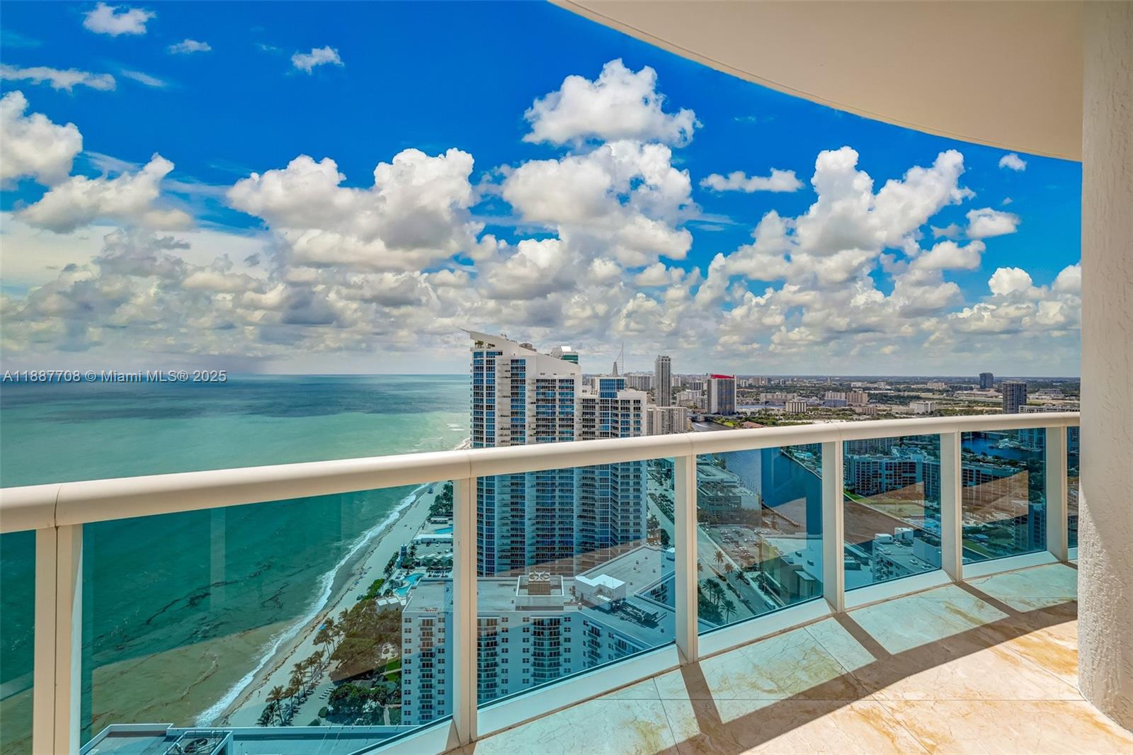 Photo of 2711 Ocean Dr  #3705, Hollywood, Florida, 33019 - 