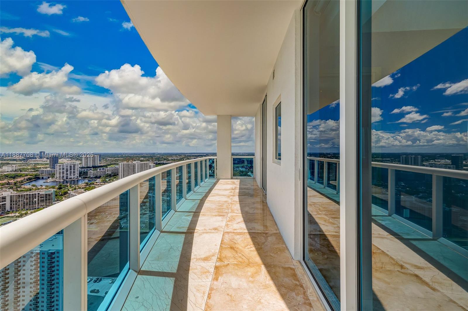 Photo of 2711 Ocean Dr  #3705, Hollywood, Florida, 33019 - 