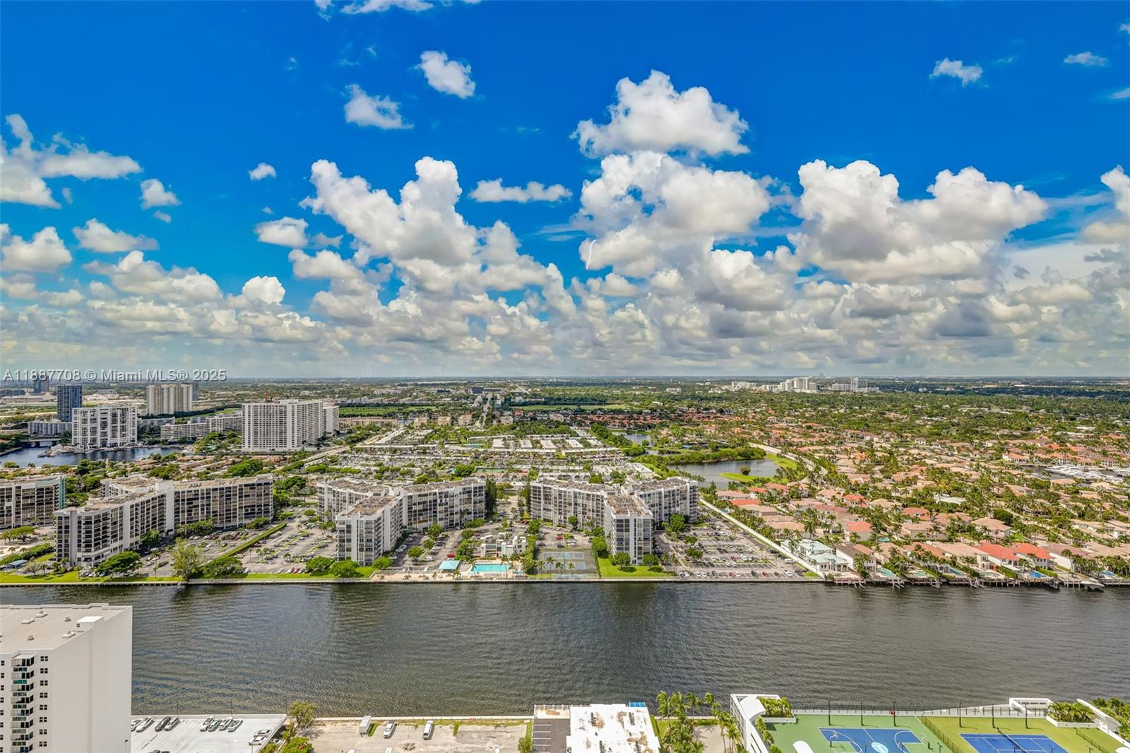 Photo of 2711 Ocean Dr  #3705, Hollywood, Florida, 33019 - 