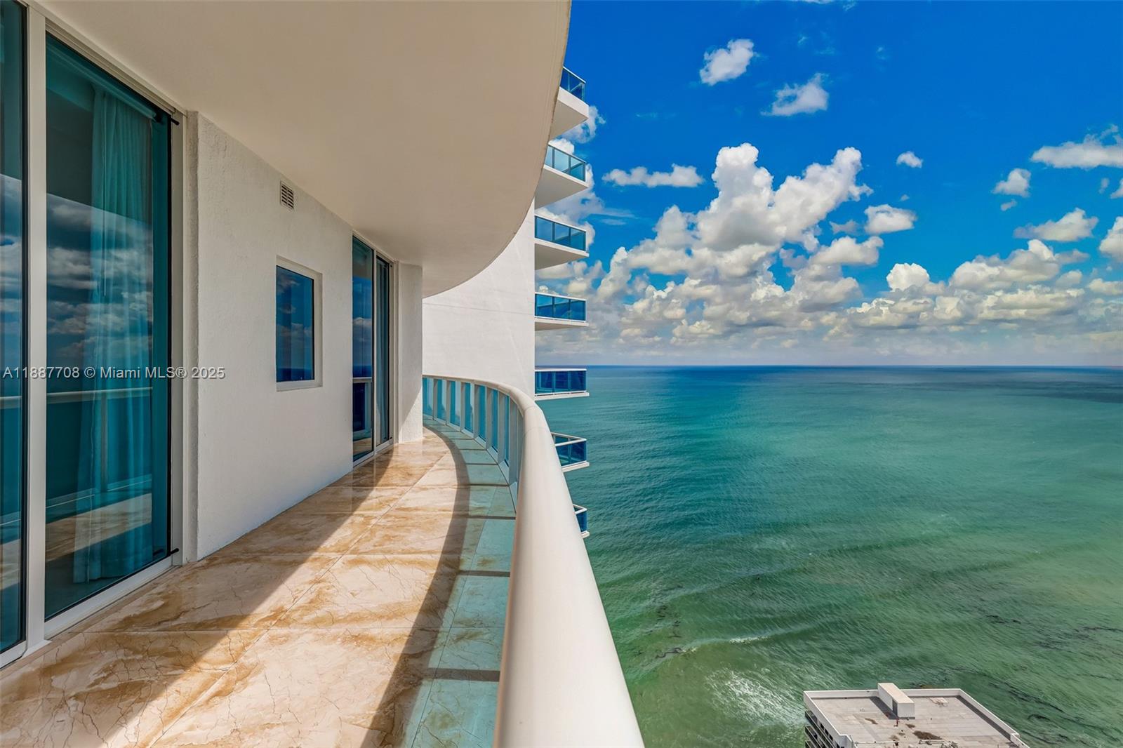 Photo of 2711 Ocean Dr  #3705, Hollywood, Florida, 33019 - 