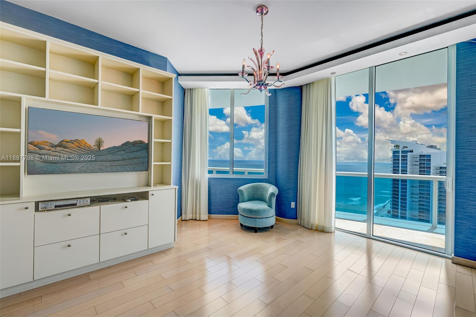 Photo of 2711 Ocean Dr  #3705, Hollywood, Florida, 33019 - 