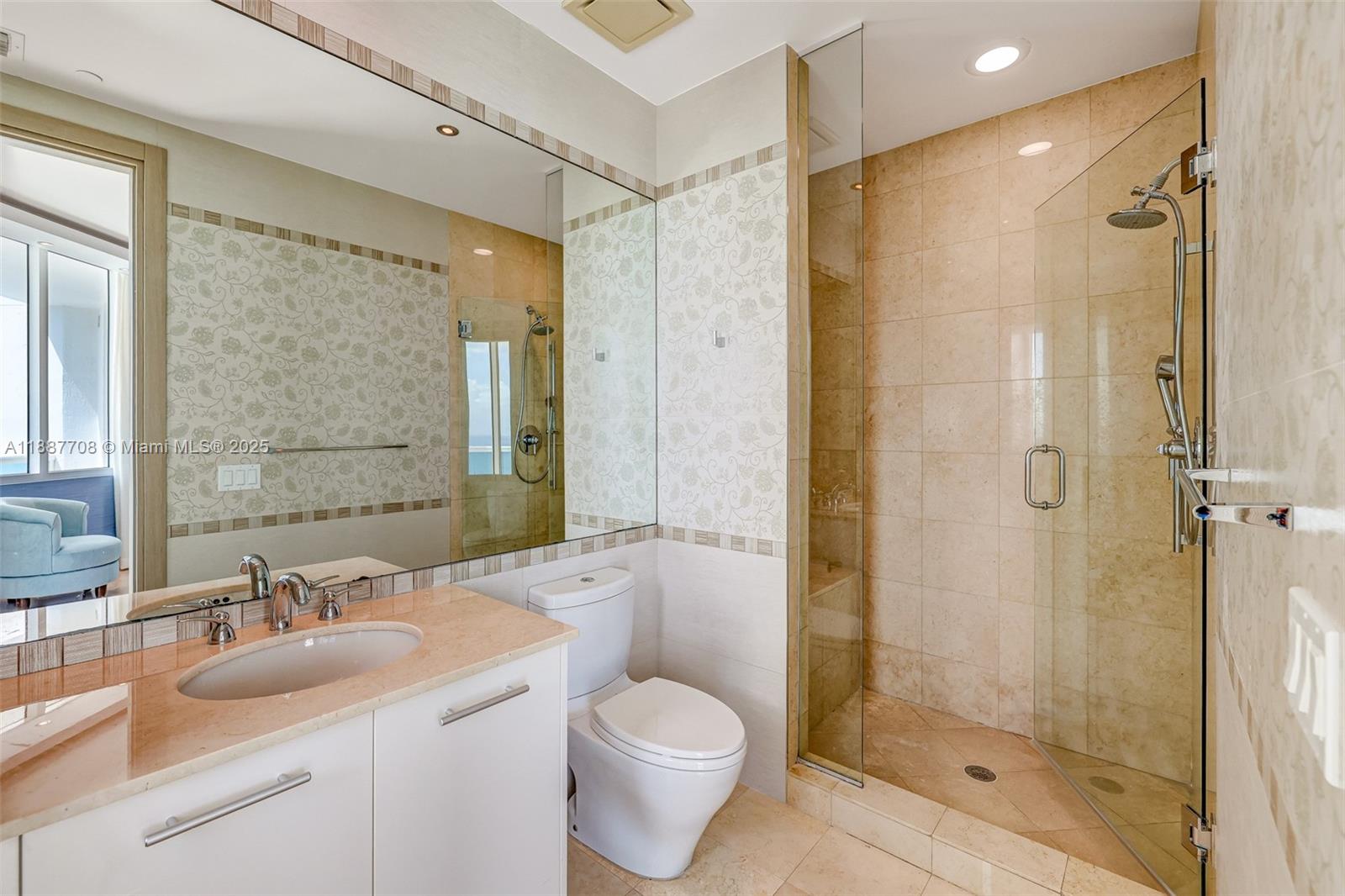 Photo of 2711 Ocean Dr  #3705, Hollywood, Florida, 33019 - 
