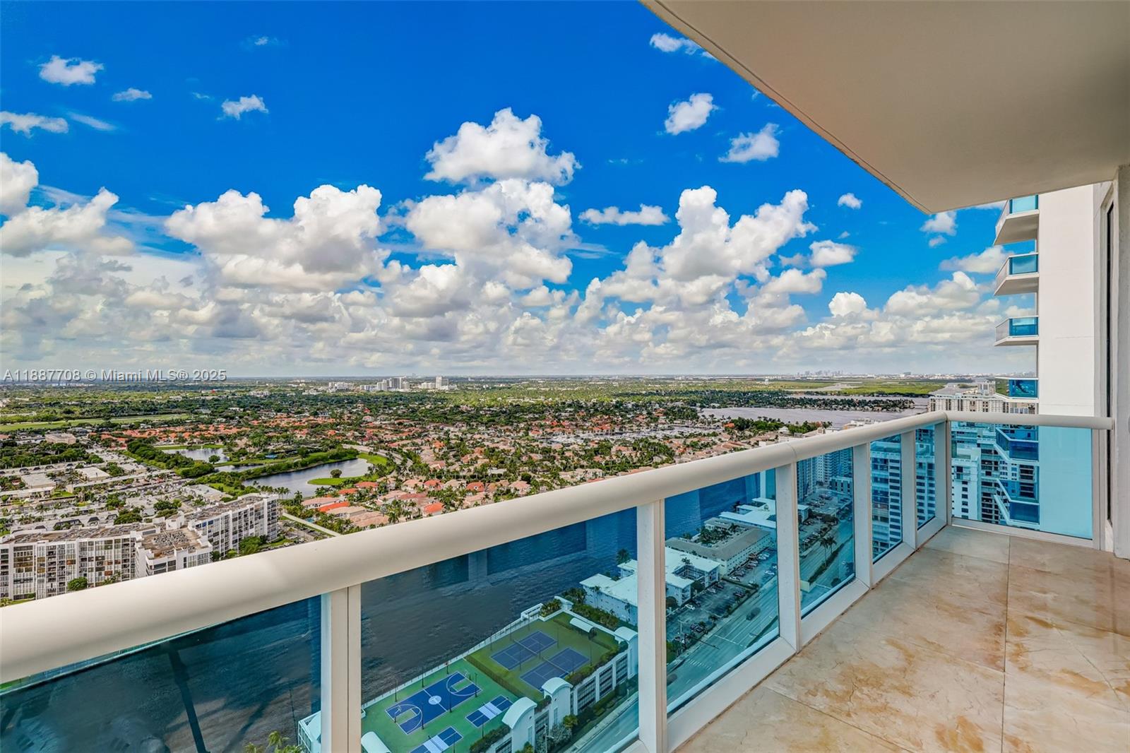 Photo of 2711 Ocean Dr  #3705, Hollywood, Florida, 33019 - 