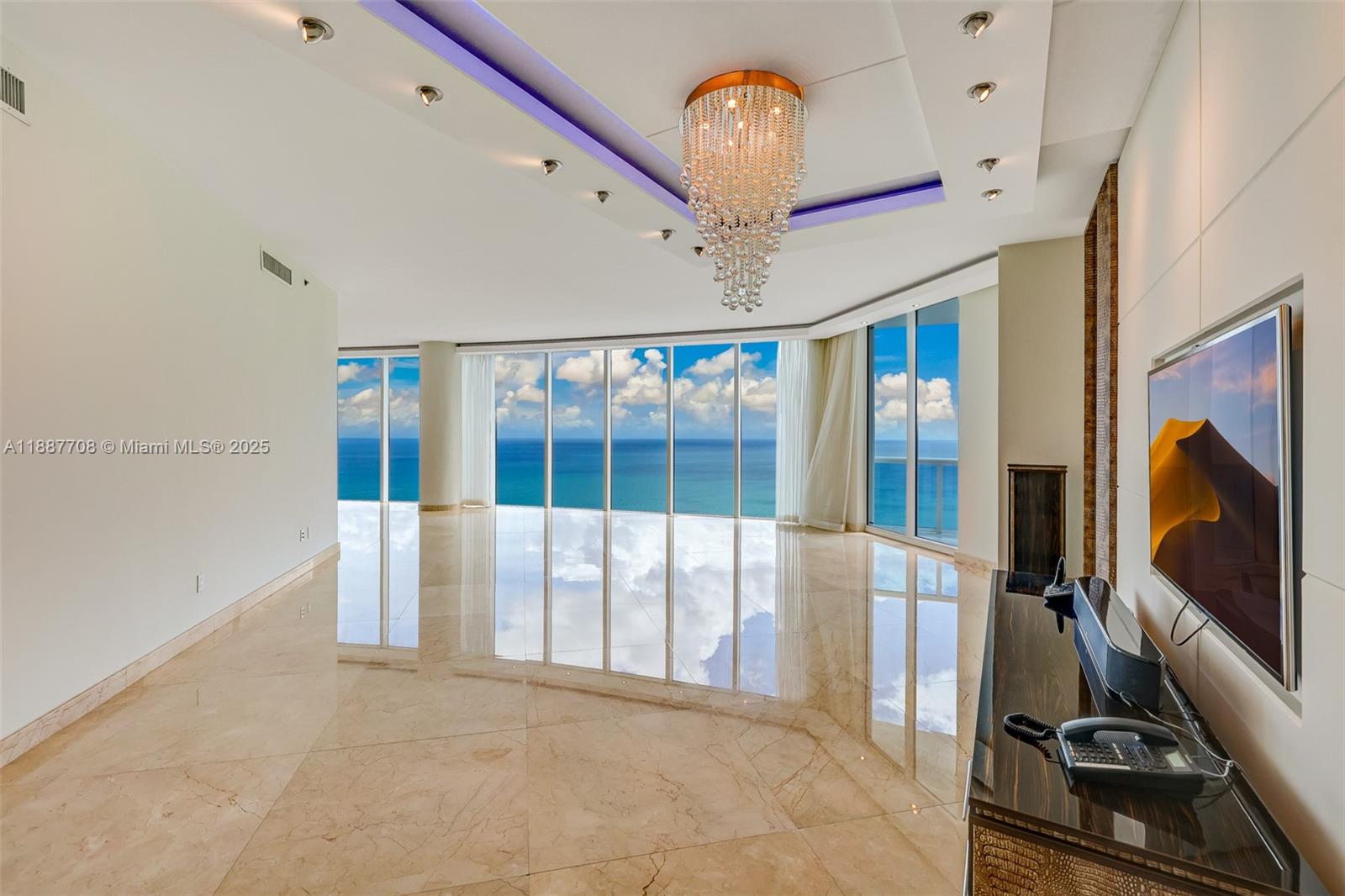 Photo of 2711 Ocean Dr  #3705, Hollywood, Florida, 33019 - 